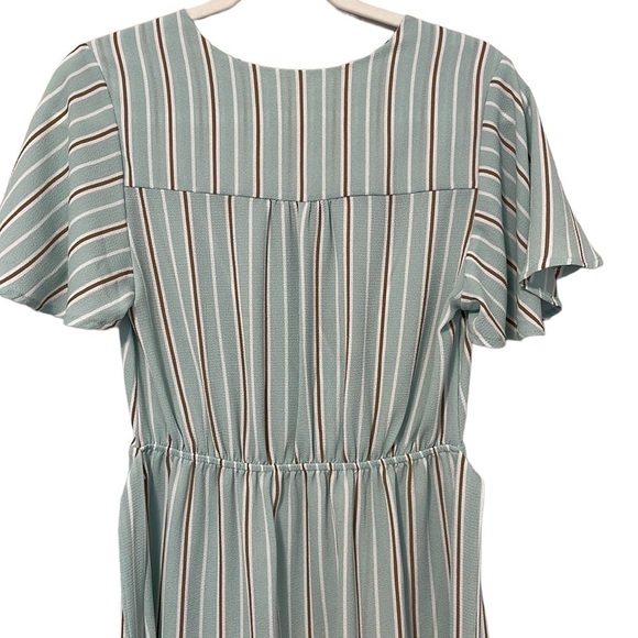 Monteau Faux Wrap Tie Back Striped Dress With Flutter Sleeve - Size Medium - Picture 7 of 12